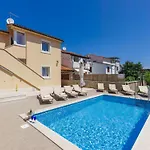 Semesterbostad Holiday Home Licardo By Interhome *