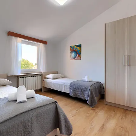 Licardo By Interhome Tatil Evi