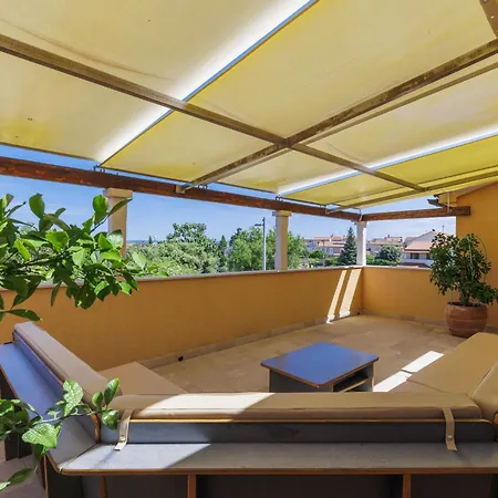 Licardo By Interhome