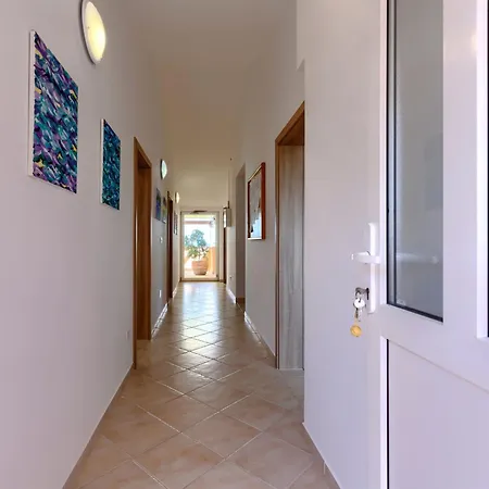 Holiday home Holiday Home Licardo By Interhome