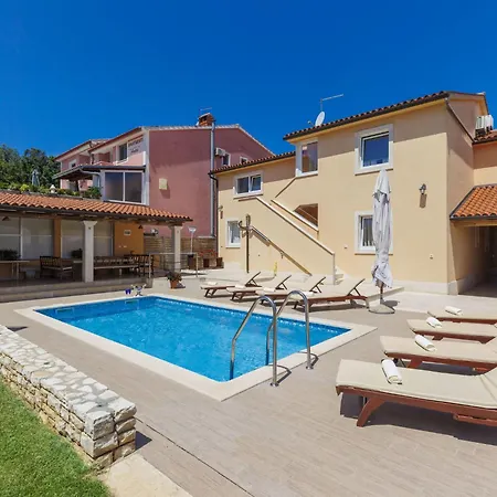 Holiday Home Licardo By Interhome Stinjan