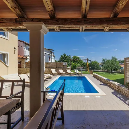 Holiday home Holiday Home Licardo By Interhome *