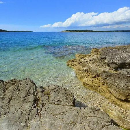 Licardo By Interhome * Štinjan