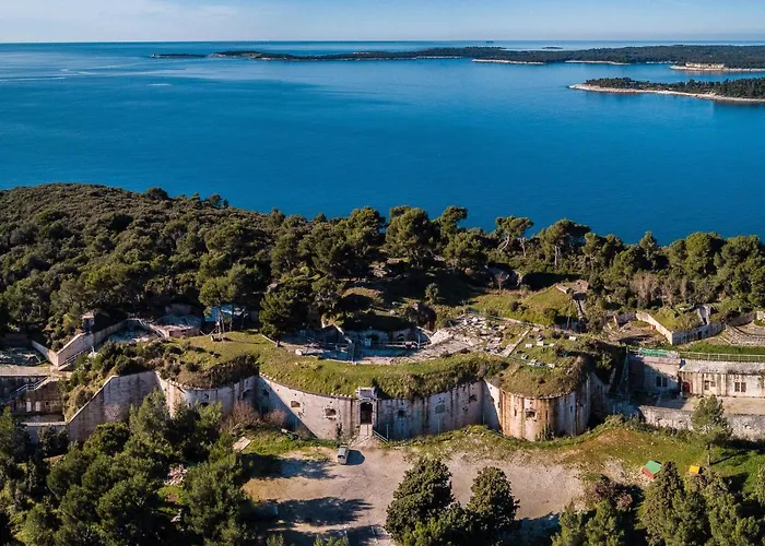 Licardo By Interhome * Štinjan